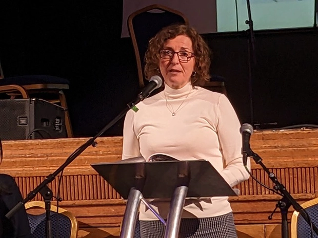 Ros Gelbart speaks at Holocaust Memorial Day about her father, fashion designer David Herman