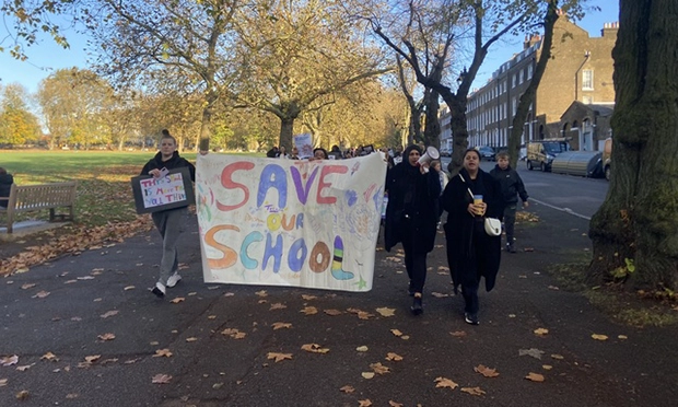 Highbury Quadrant parents, teachers and children march in protest